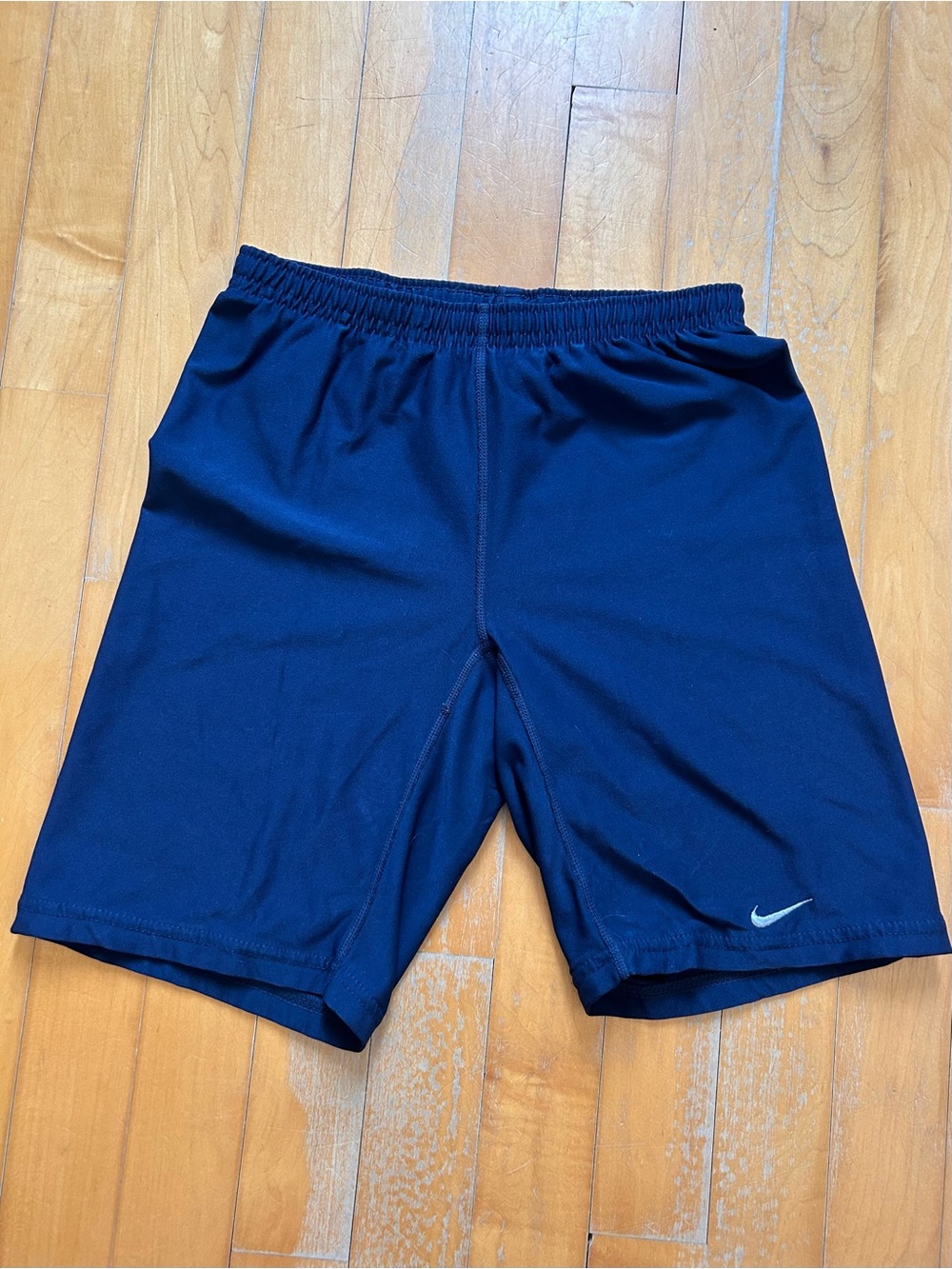 Médium Nike Dri-Fit Navy Athletic Shorts with the swoosh